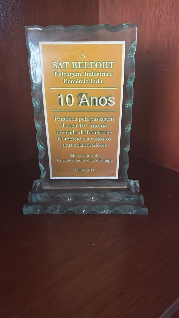 Placa comemorativa recebida pela SAT Belfort pelos 10 anos de atuação em 2011